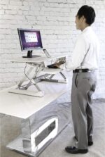 Bureau électrique réglable en hauteur AirLIFT 121×61 cm – verre trempé, 73–120 cm, 2 moteurs