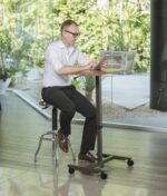 Bureau électrique réglable en hauteur AirLIFT 121×61 cm – verre trempé, 73–120 cm, 2 moteurs