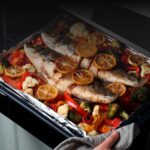 Four encastrable 72L – 2900 W, 12 fonctions, Steam Assist, Steam EasyClean, sonde Meat Test