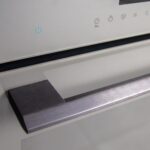 Four encastrable 72L – 2900 W, 12 fonctions, Steam Assist, Steam EasyClean, sonde Meat Test