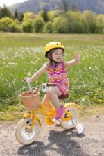 Vélo enfant rétro 18 pouces Vintage avec panier osier, stabilisateurs, freins avant/arrière