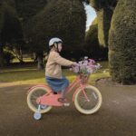 Vélo enfant rétro 18 pouces Vintage avec panier osier, stabilisateurs, freins avant/arrière