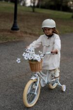 Vélo enfant rétro 18 pouces Vintage avec panier osier, stabilisateurs, freins avant/arrière