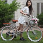 Vélo hybride urbain 7 vitesses adulte freins à disque panier porte-bagages